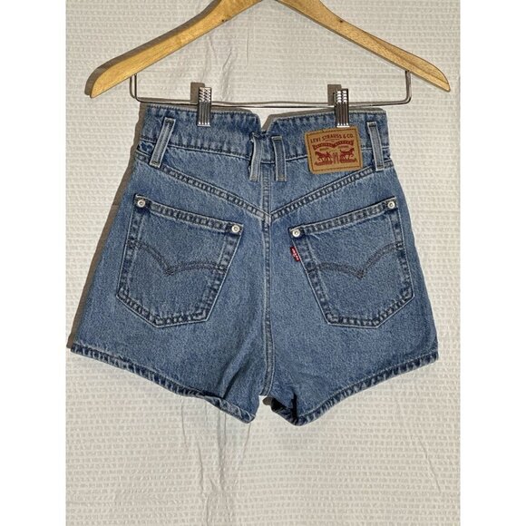 Levi Notched High Waisted Mom Shorts Size 24 Medium Wash Button Fly 100% Cotton - Picture 10 of 10